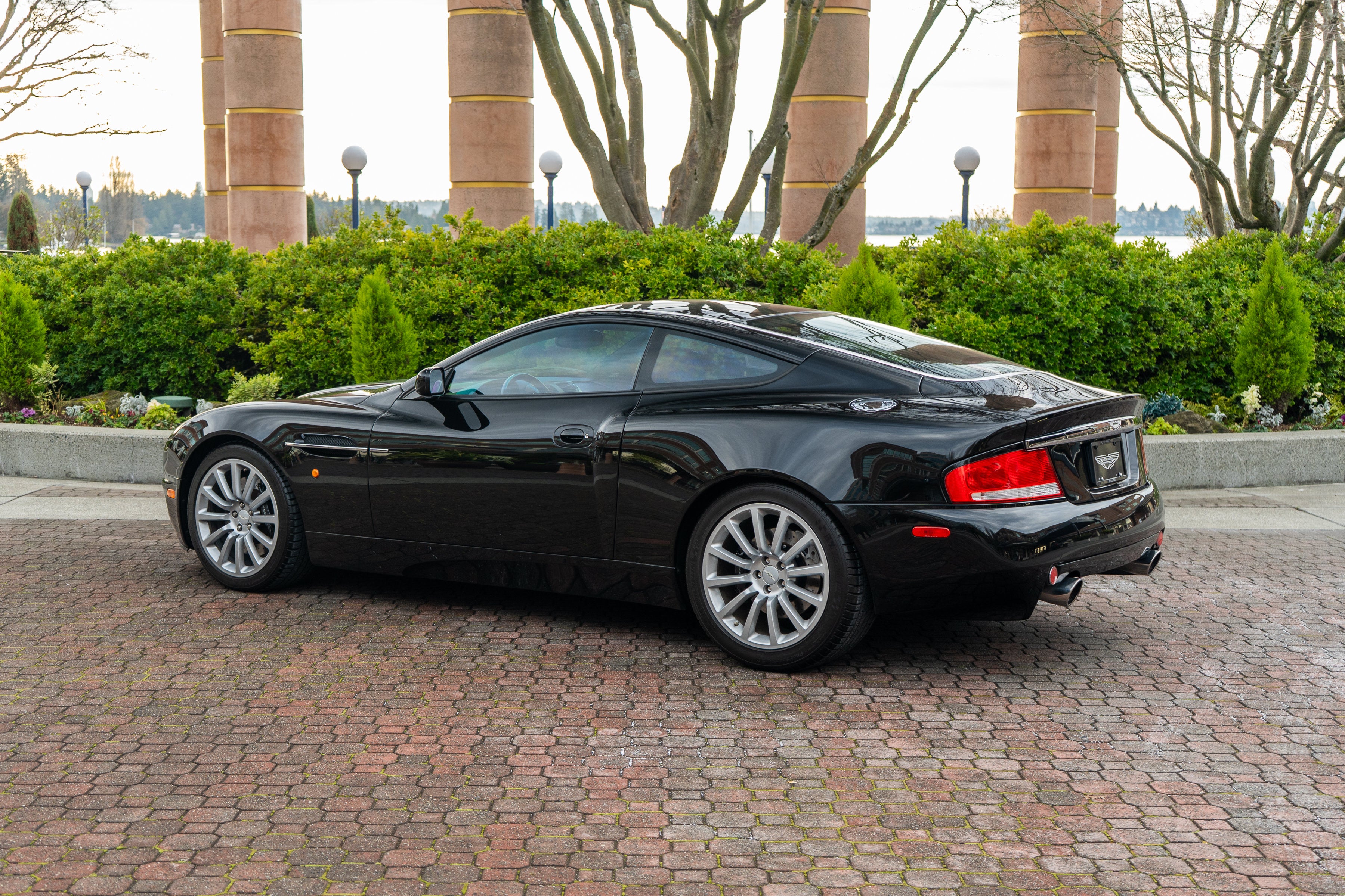 aston martin vanquish 2002 SCFAC23352B500452 image aston martin vanquish 2002 SCFAC23352B500452 image